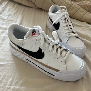 Woman court legacy lift